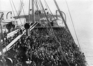 Ellis Island passengers on ship3a13598uw